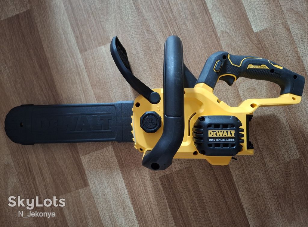 Безщіткова ланцюгова пилка 30см DeWalt DCCS621B 20V - фото фото фото 0