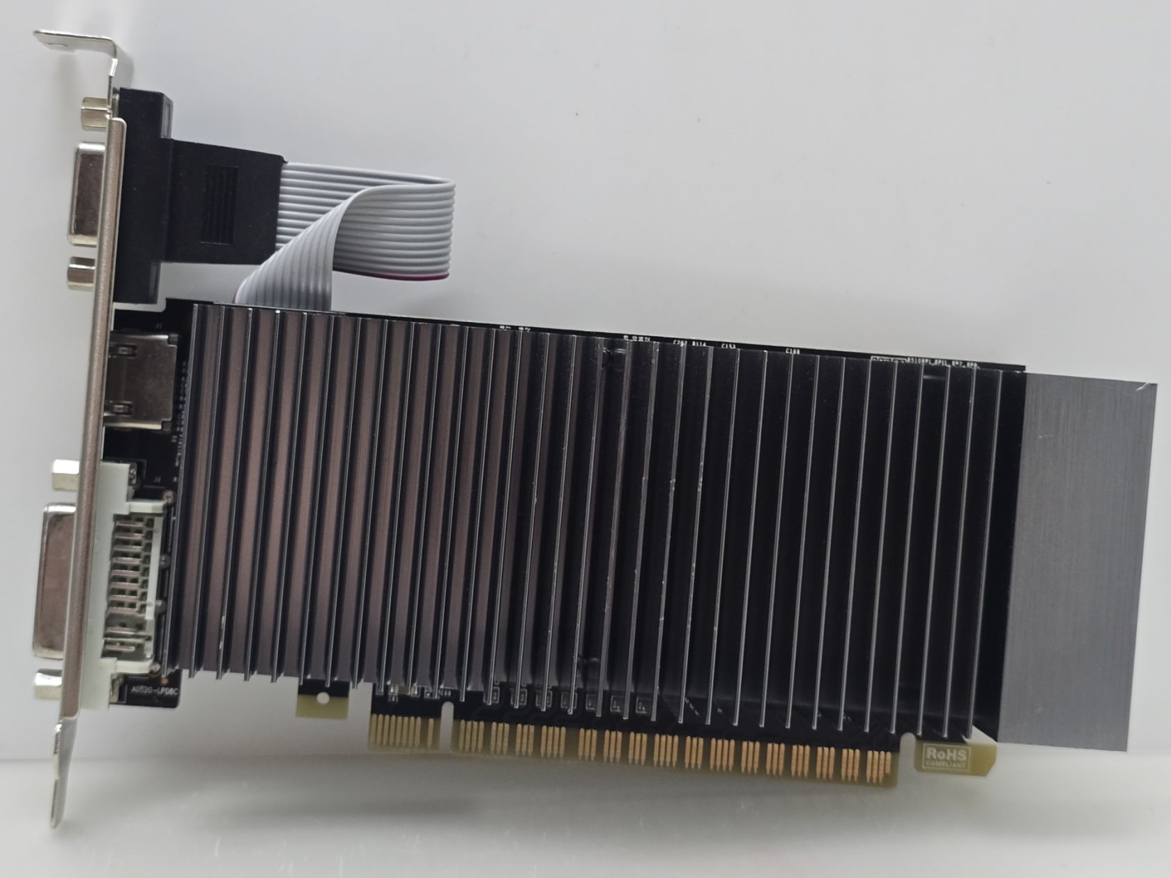 Відеокарта Point of View GeForce GT 520 1GB  (1Gb,GDDR3,64 Bit,HDMI,PCI-Ex,Б/у) - фото фото фото 0