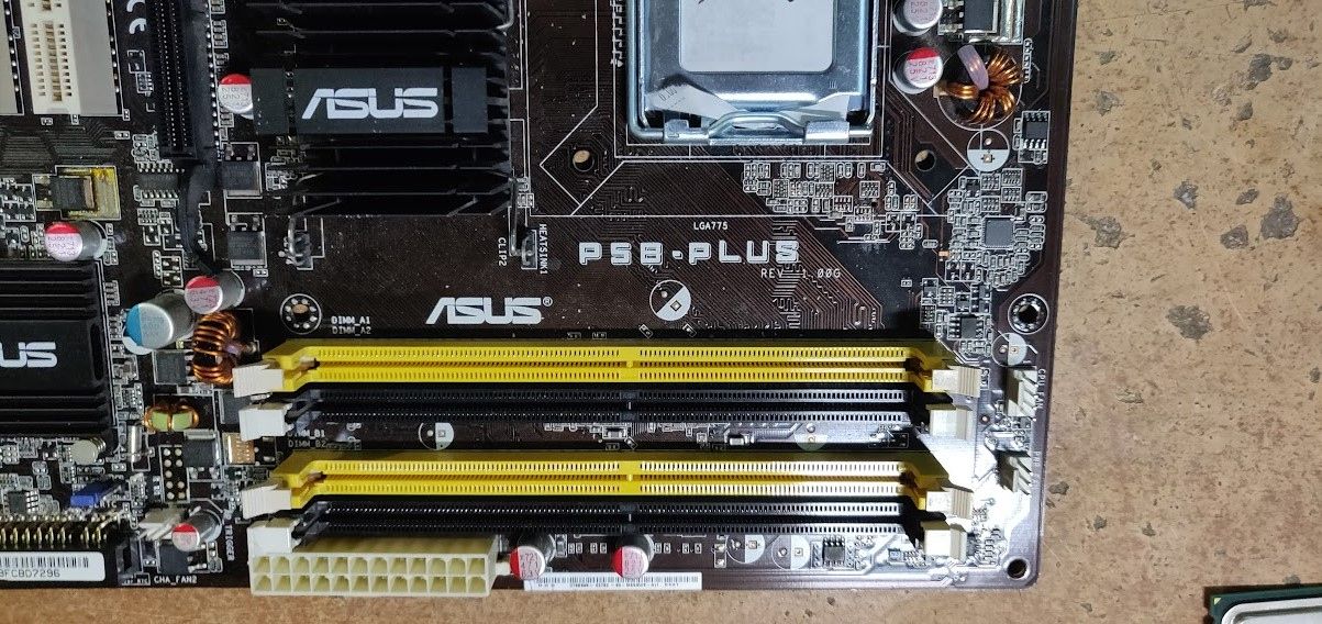 Мат. плата ASUS P5B-PLUS LGA775 P965 PCI-E+GbLAN+1394 SATA RAID ATX 4DDR2 № НР221804 - фото фото фото 1