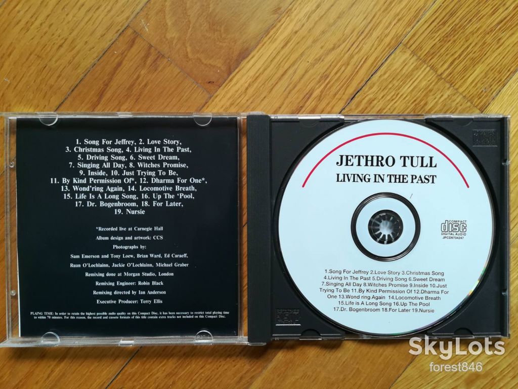Jethro Tull-Living in the past-состояние: 4+ - фото фото фото 2