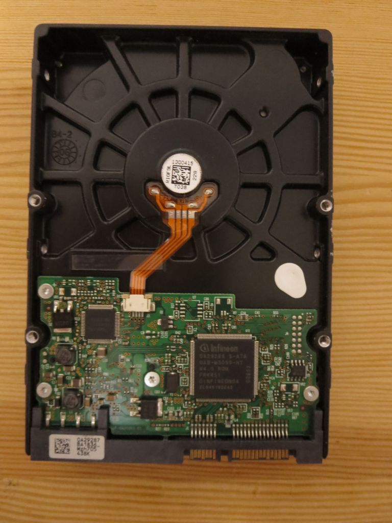Жесткий диск HDD Hitachi 80Gb 3.5 SATA - фото фото фото 2