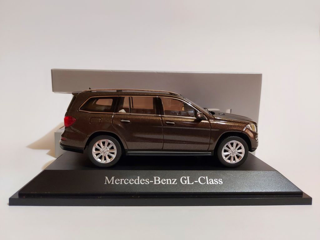 Norev 1:43 Mercedes-Benz GL  (X166) citrin brown metallic - фото фото фото 4