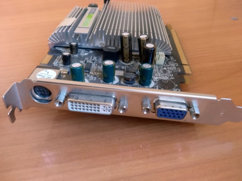Видеокарта NVIDIA GeForce 7600 GS - фото фото фото 2