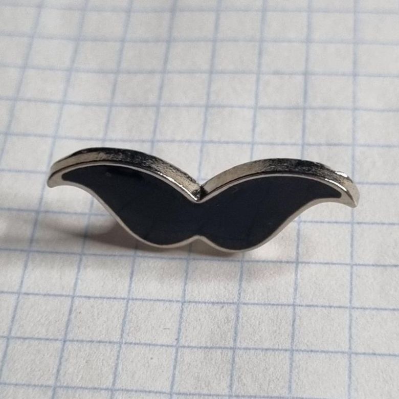 Брошь вуса та надпис - фото фото фото 1