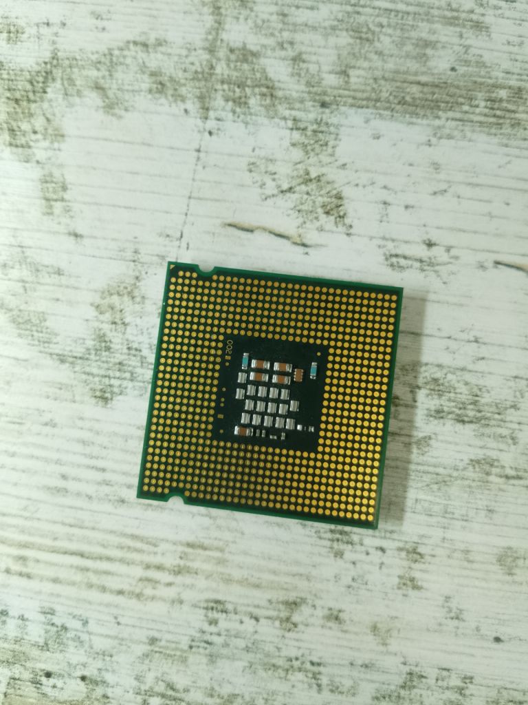 Intel Celeron 440 2.00GHz/512/800  (SL9XL) s775  #70 - фото фото фото 1