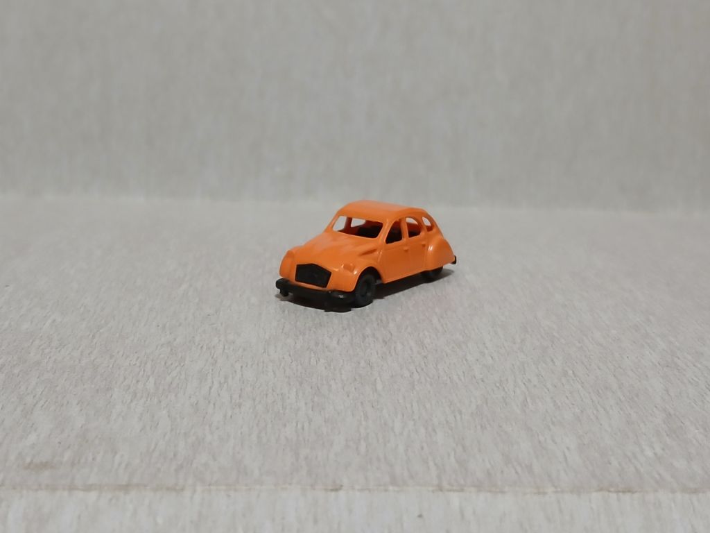 Автомобиль CITROEN 2 CV. PRALINE 1:87 H0  (11721.10/2) . - фото фото фото 0
