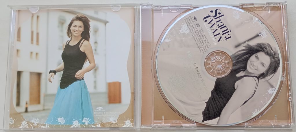 SHANIA TWAIN Greatest Hits CD US - фото фото фото 1