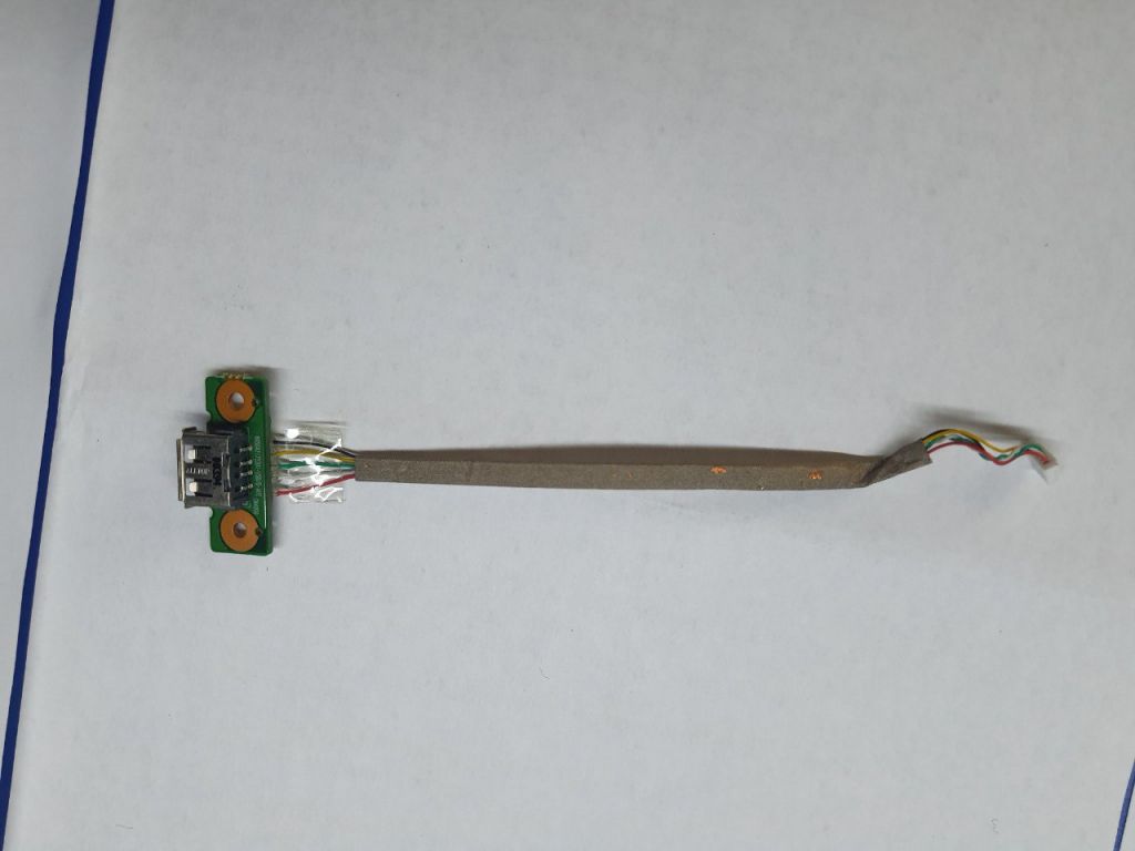USB разъем ноутбука  Toshiba Satellite L300D - фото фото фото 2