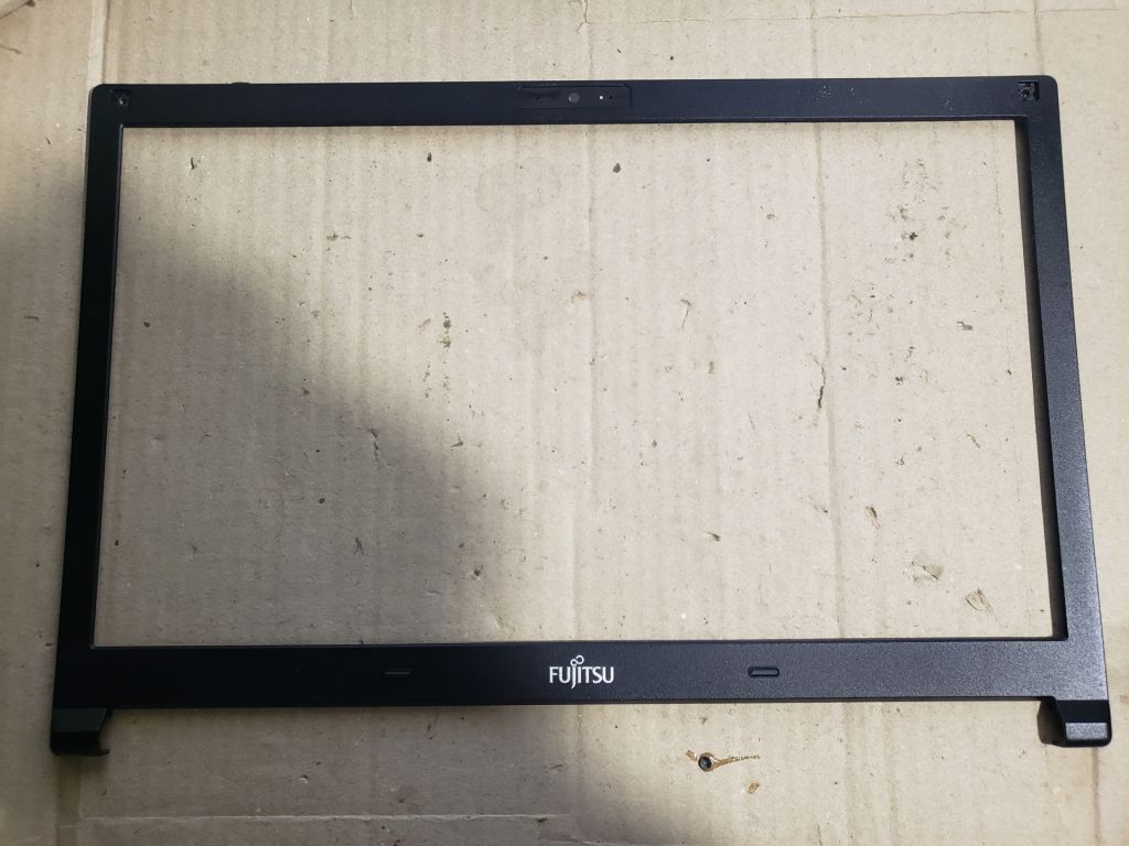 корпус ноутбука Fujitsu LifeBook E556 - рамка матрицы - фото фото фото 0