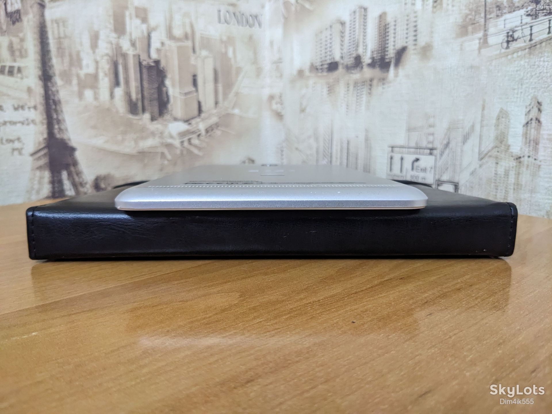Планшет Acer Iconia Tab 8 A1-840FHD + кожаный чехол RIVACASE - фото фото фото 5