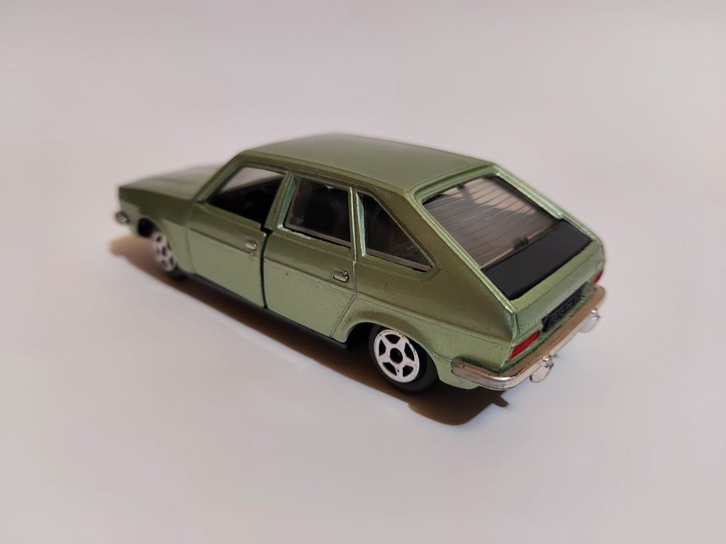 Norev 1:43 Renault 30 TS - фото фото фото 2