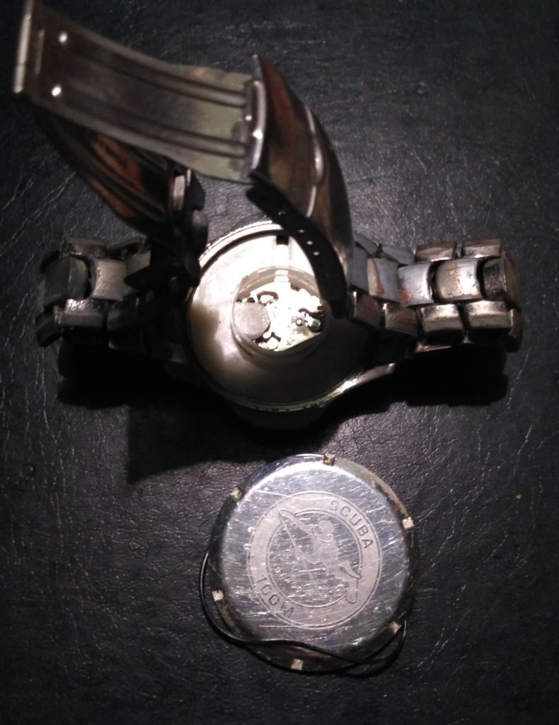 OMAX Scuba 100M с металлическим браслетом - фото фото фото 5