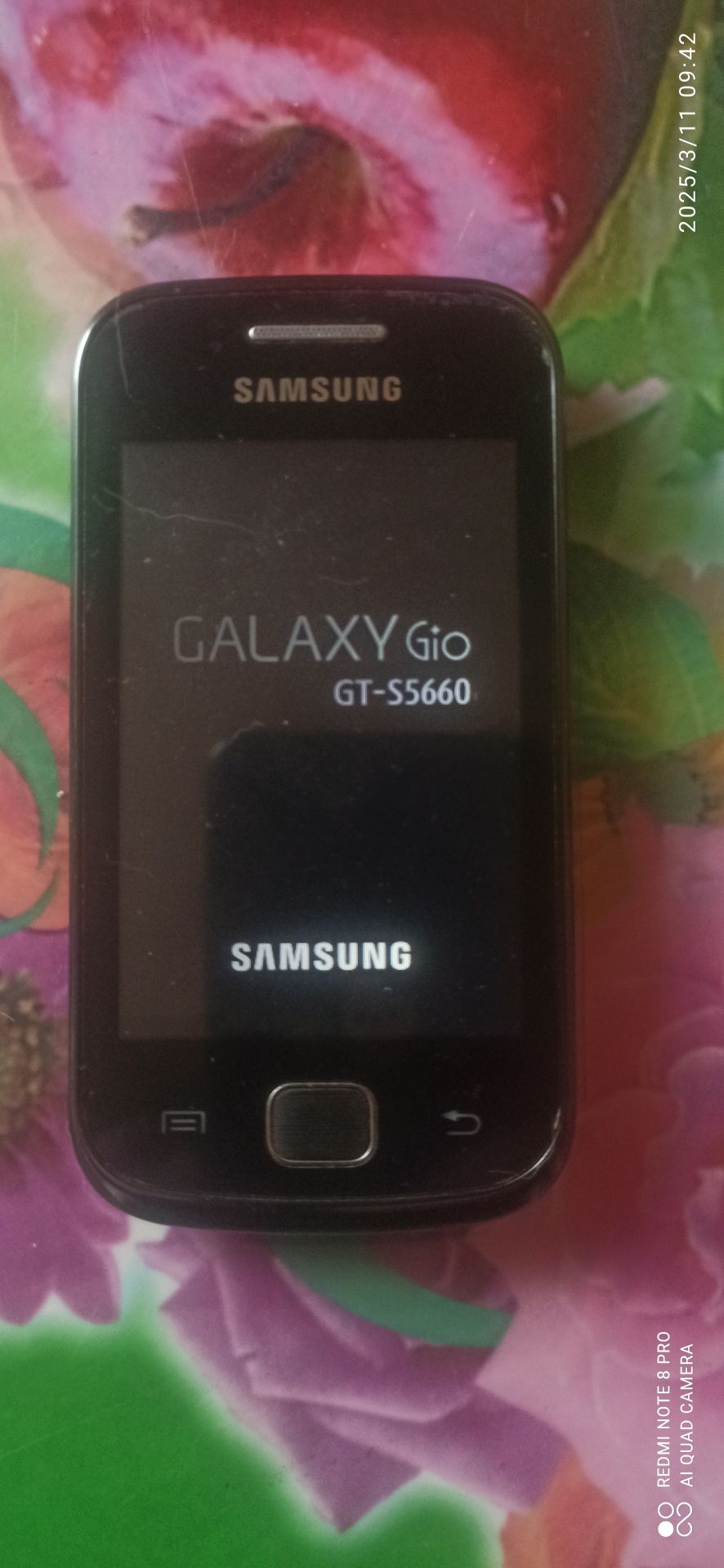 Телефон Samsung  Galaxy Gio GT-S5660 - фото фото фото 4