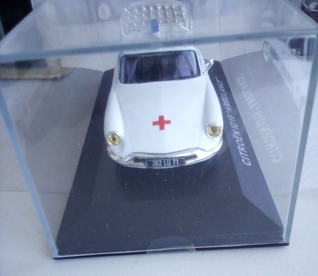 Citroen ID 19 Ambulance break  1/43 - фото фото фото 2