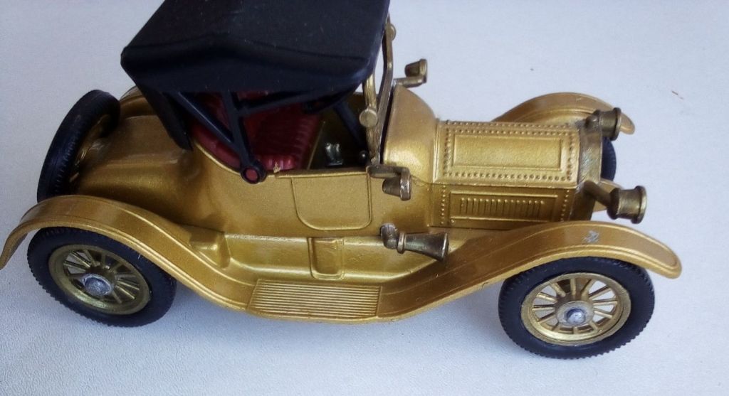 1913 Cadillac by Matchbox - фото фото фото 0