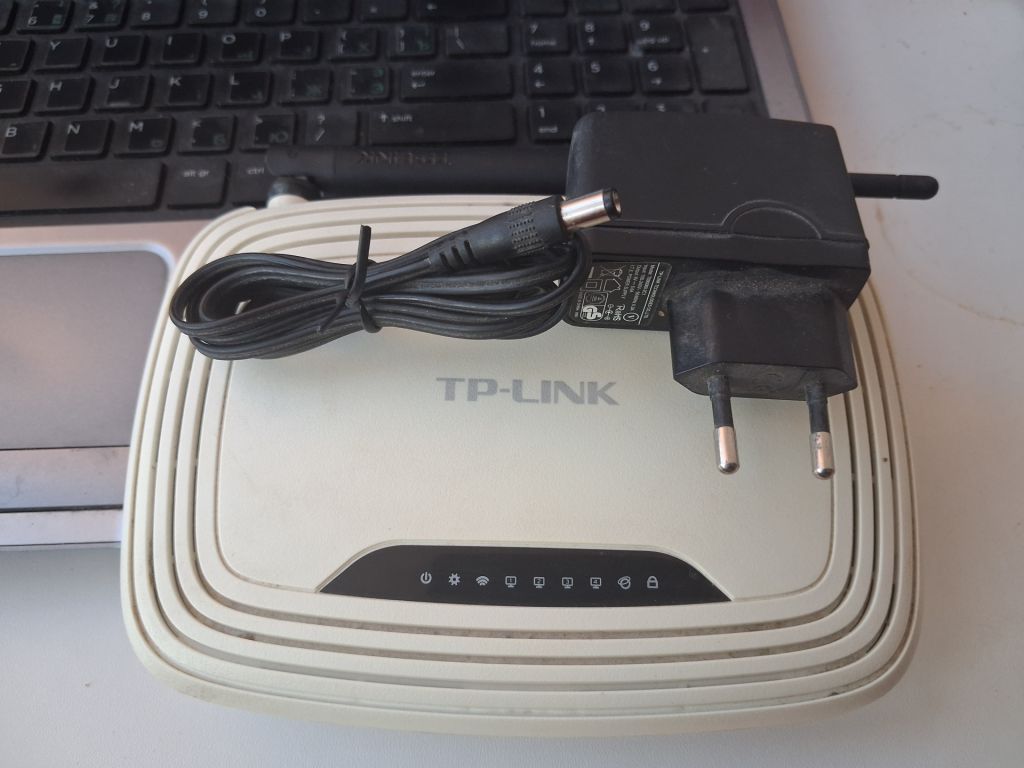Маршрутизатор роутер TP-Link TL-WR740N - фото фото фото 1