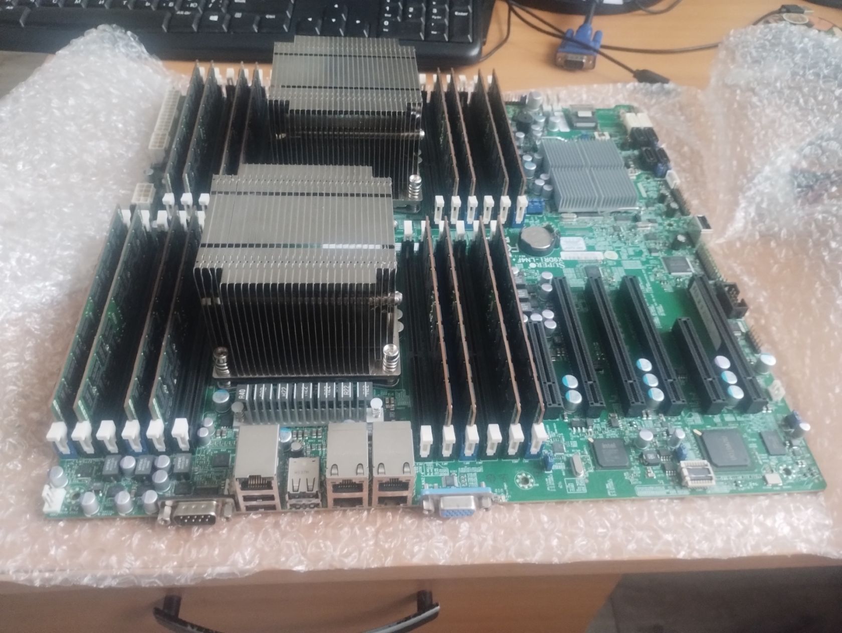 Комплект Supermicro X9DRi-LN4F+ / 2x E5-2690 / 128GB ECC / 2 x радіатори - фото фото фото 0