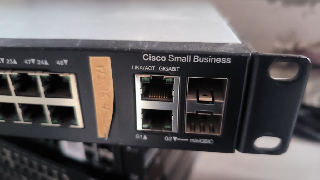 Комутатори CISCO SF200-48 POE Smart Swith - фото фото фото 3