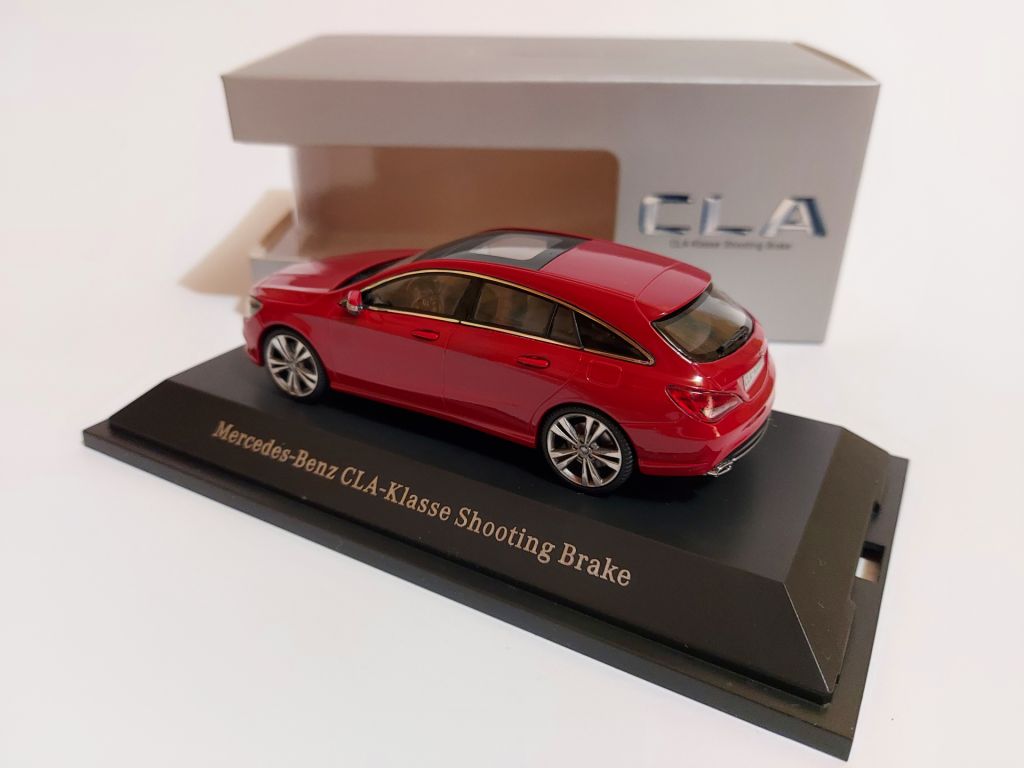 Kyosho 1:43 Mercedes-Benz CLA-Class Shooting Brake  (X117) jupiter red - фото фото фото 1