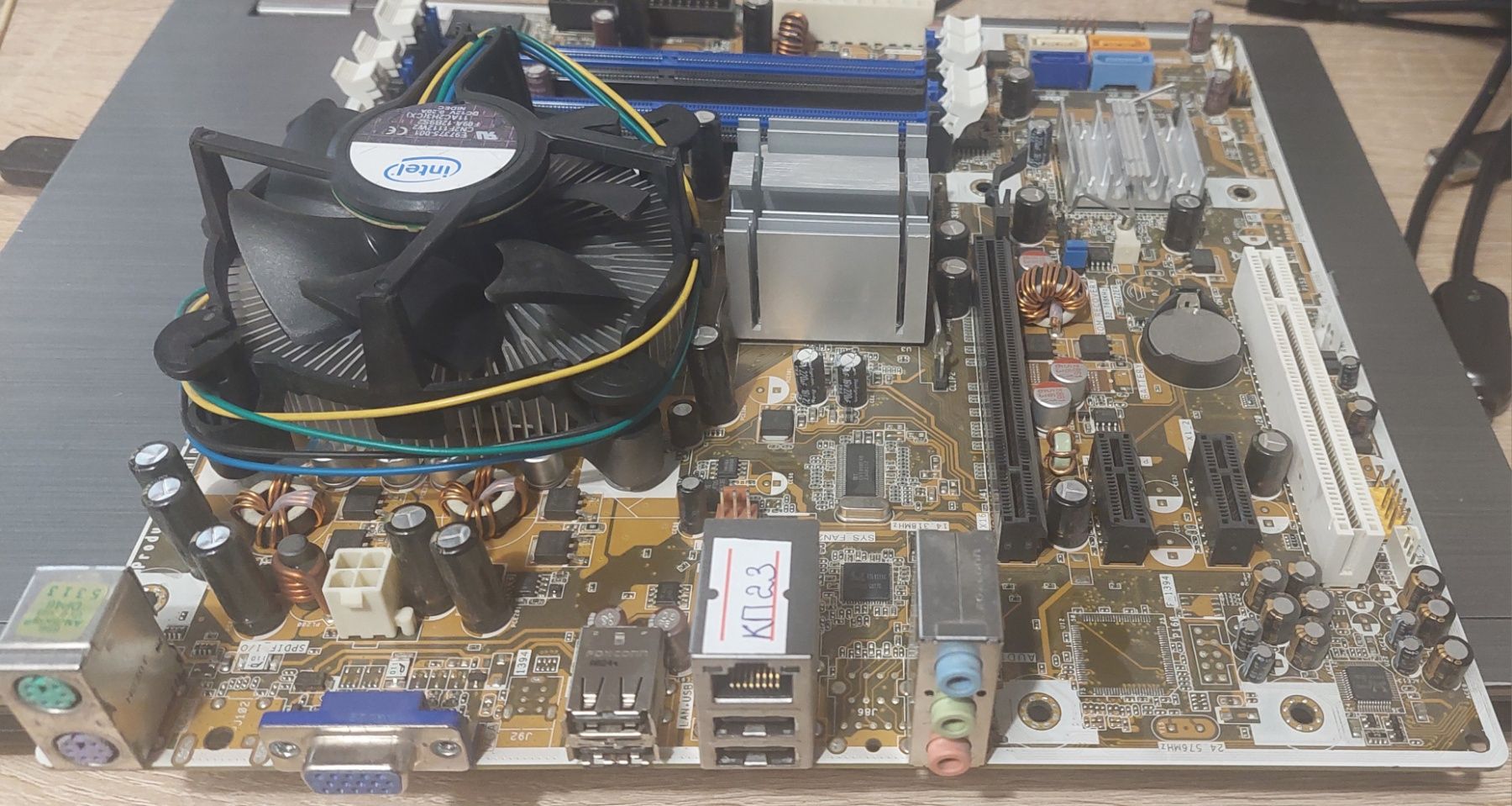 Б/В Комплект s775 / Asus iPiBL-LB + Pentium Dual-Core E5800 + кулер / кп.23 - фото фото фото 2