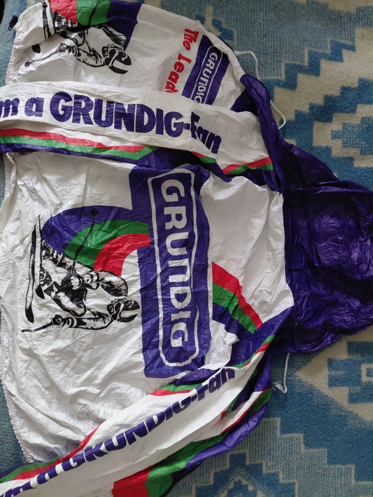 Вінтажна вітровка Grundig 80s     (Мерч / Ретро) - фото фото фото 2