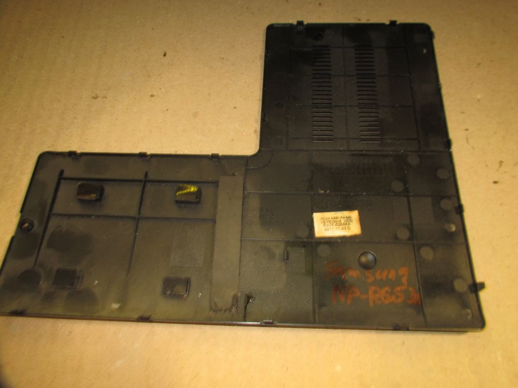корпус ноутбука Samsung NP-RC530  RC528 RF510 RF511  - сервисная крышка   (BA75-02666A) - фото фото фото 1