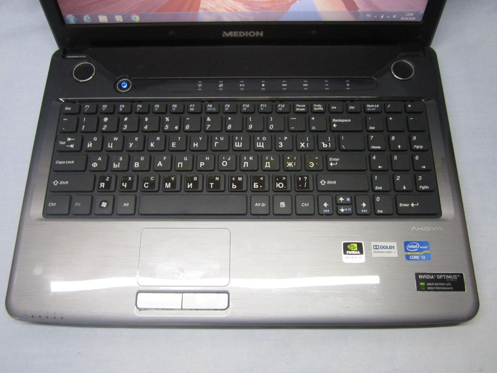 Core i3/1GB Видео/USB 3.0/HDMI/4GB/250GB/ Medion Akoya P6634 ноутбук - фото фото фото 2