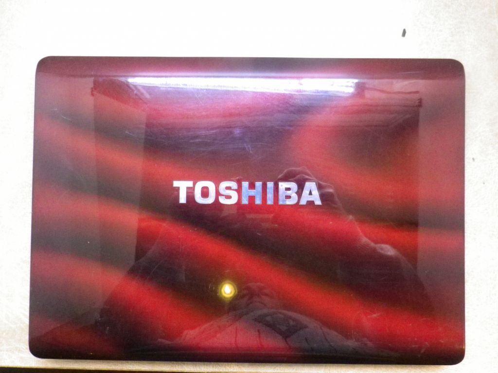 Б/У Кришка матриці без рамки на TOSHIBA SATELLITE X205 - фото фото фото 0