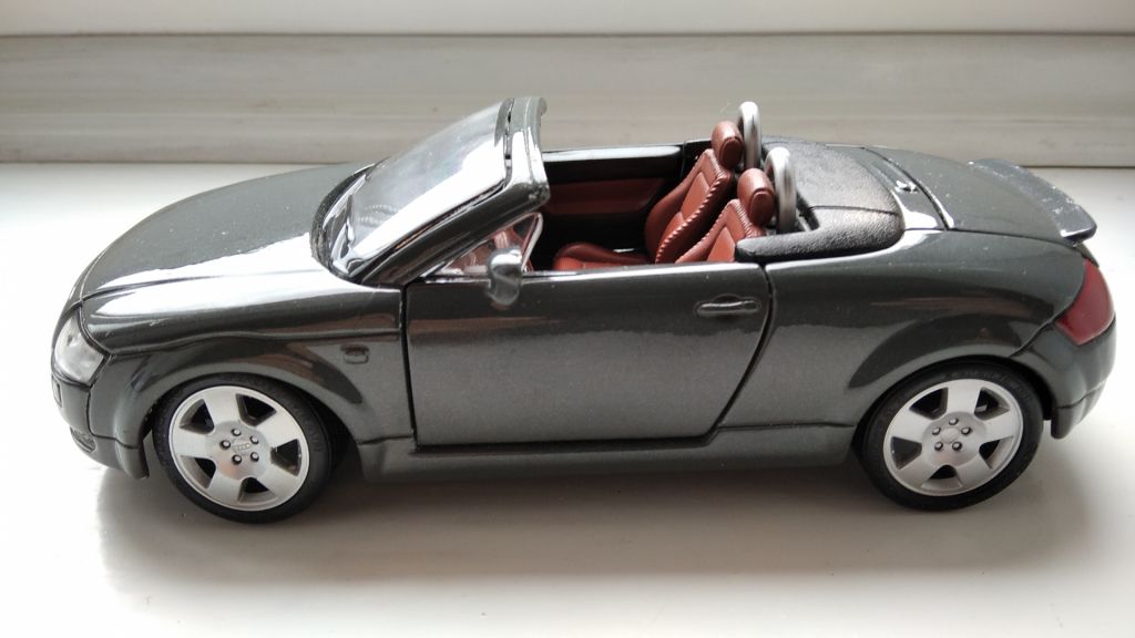 AUDI TT - Maisto 1: 24 - фото фото фото 4