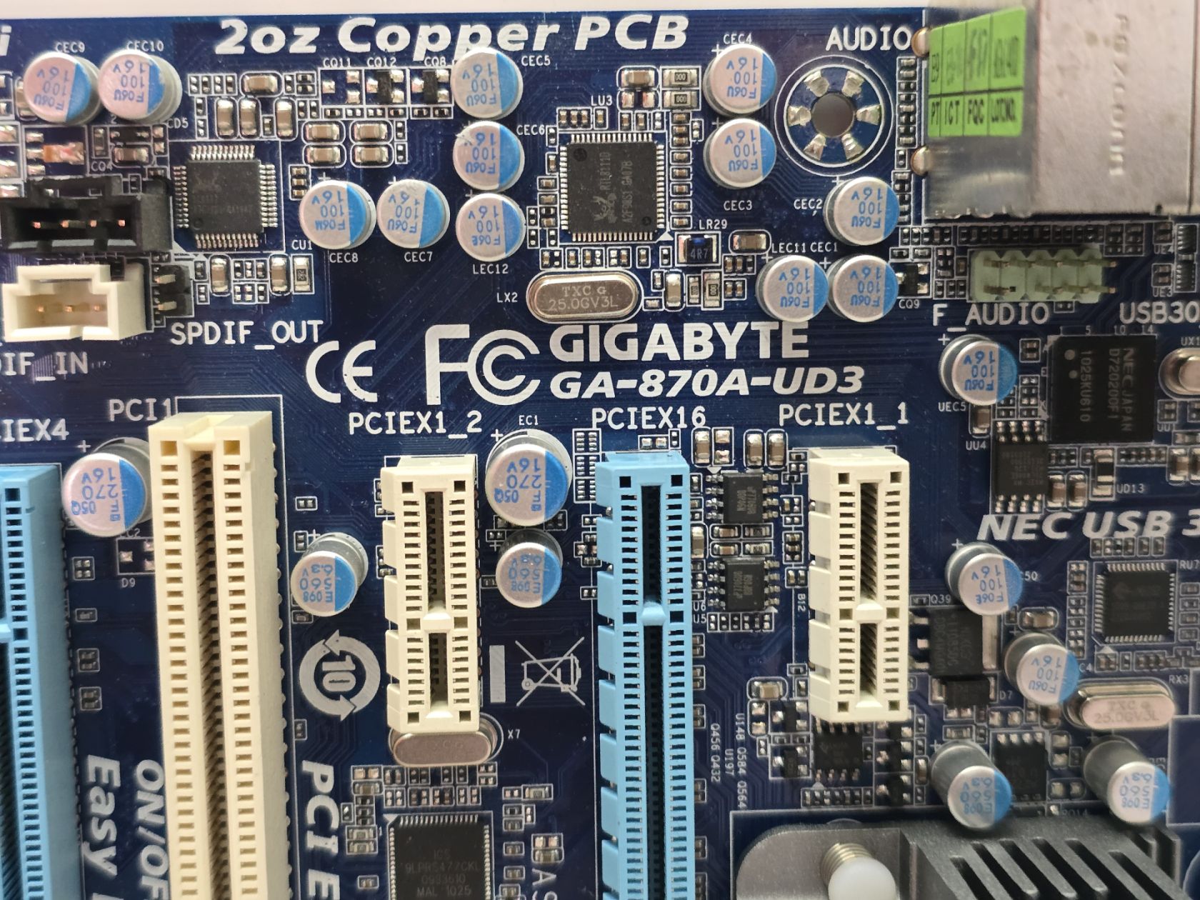 Материнська плата  sAM3 Gigabyte GA-MA870A-UD3     (Socket AM3,DDR3,б/в) - фото фото фото 2
