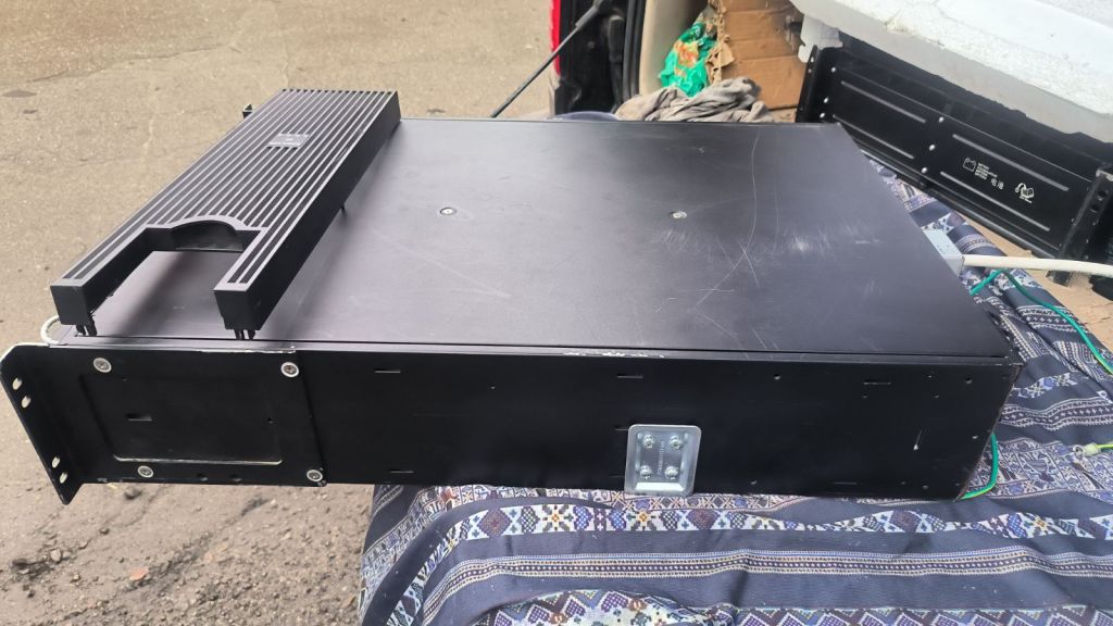Бесперебійник ДБЖ APC Smart-UPS RT 5000VA SURTD5000XLI - фото фото фото 3