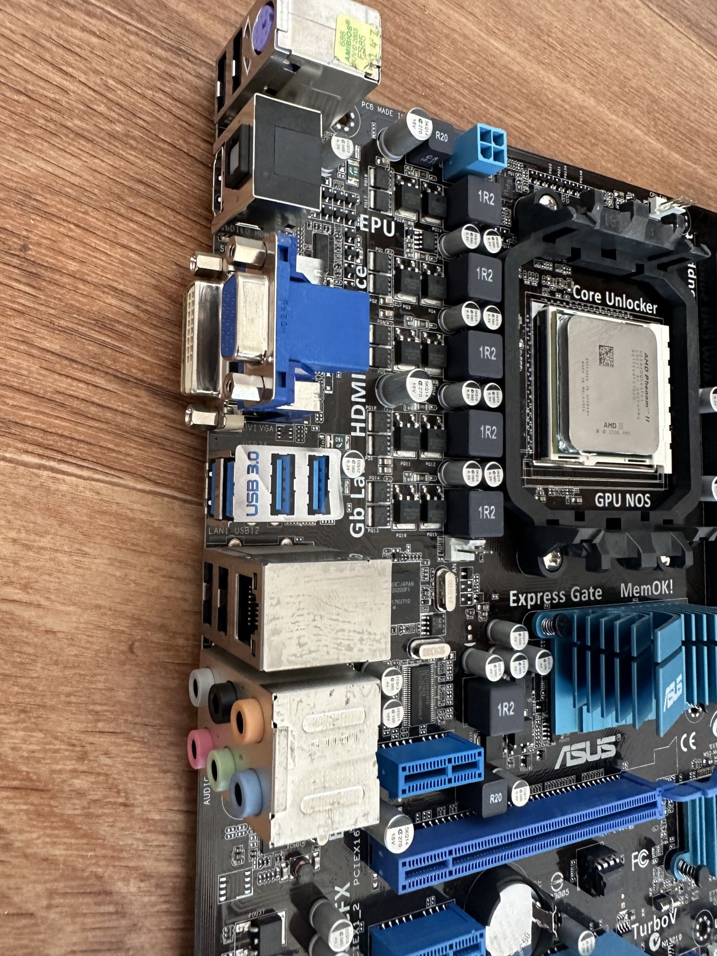 Материнська плата Asus M4A88T-M/USB3    (sAM3 Процесор AMD Phenom II X4 955 - фото фото фото 1