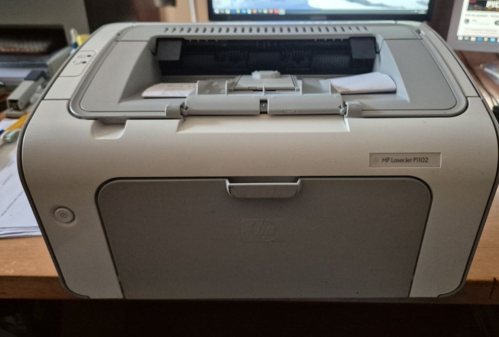 Принтер HP LaserJet Pro P1102 - фото фото фото 2
