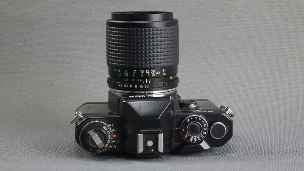 Пленочный фотоаппарат Yashica FX-D Quartz + объектив Sakar 35-70mm/3.5-4.5 MC Ф52мм Вживане - фото фото фото 3