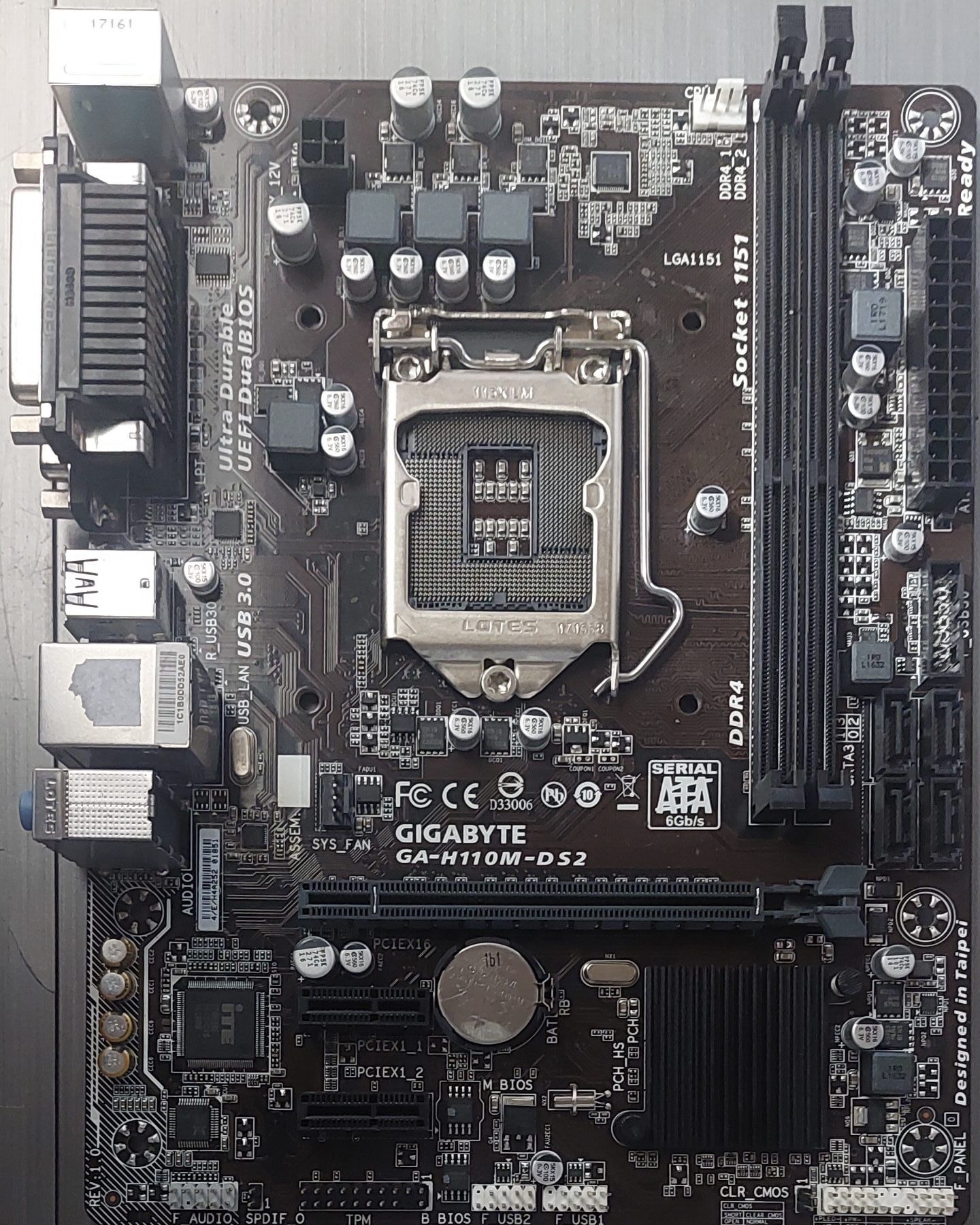 Б/В Материнська плата Gigabyte GA-H110M-DS2 Socket 1151/MicroATX/2 x DDR4 - фото фото фото 0