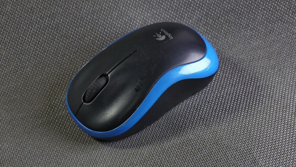 Беспроводная мышь Blue Logitech M185 с USB ресивером Вживане - фото фото фото 0
