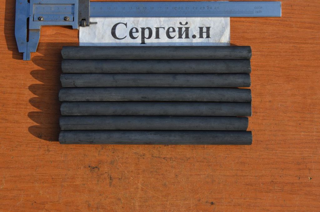 Графітовий кругляк Ф19мм, довжина 250мм, СРСР - фото фото фото 1