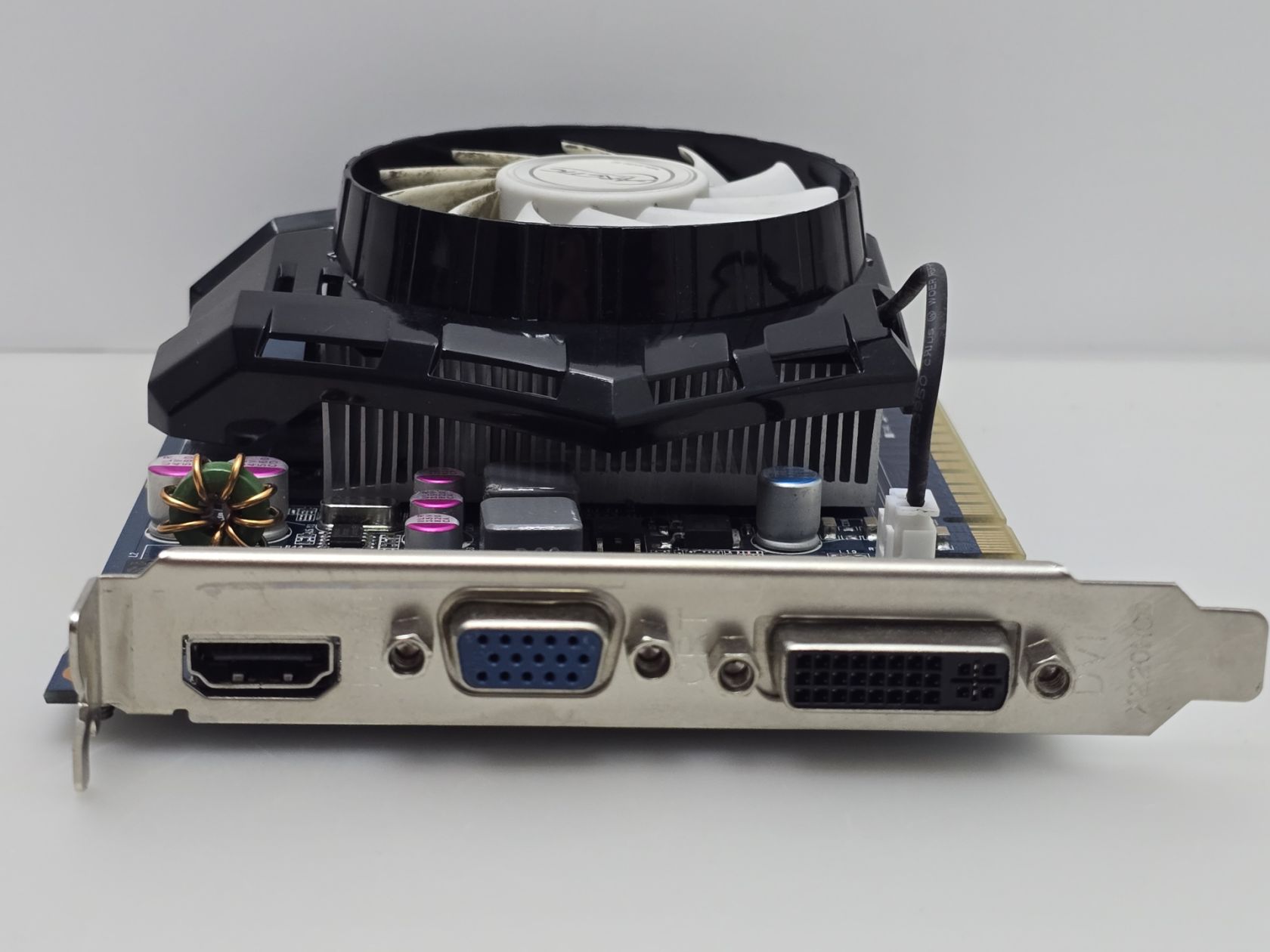 Відеокарта Sparkle GeForce GT 630 4GB  (GDDR3,128 Bit,HDMI,PCI-Ex,Б/у) - фото фото фото 1
