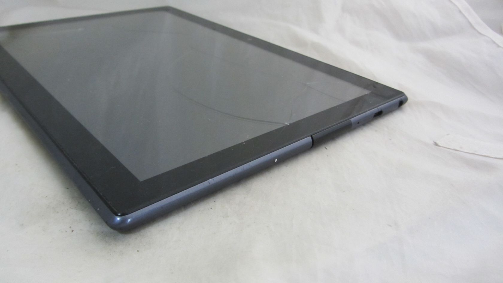 Планшет Lenovo Tab 4  (TB-X304L) Grey - фото фото фото 1