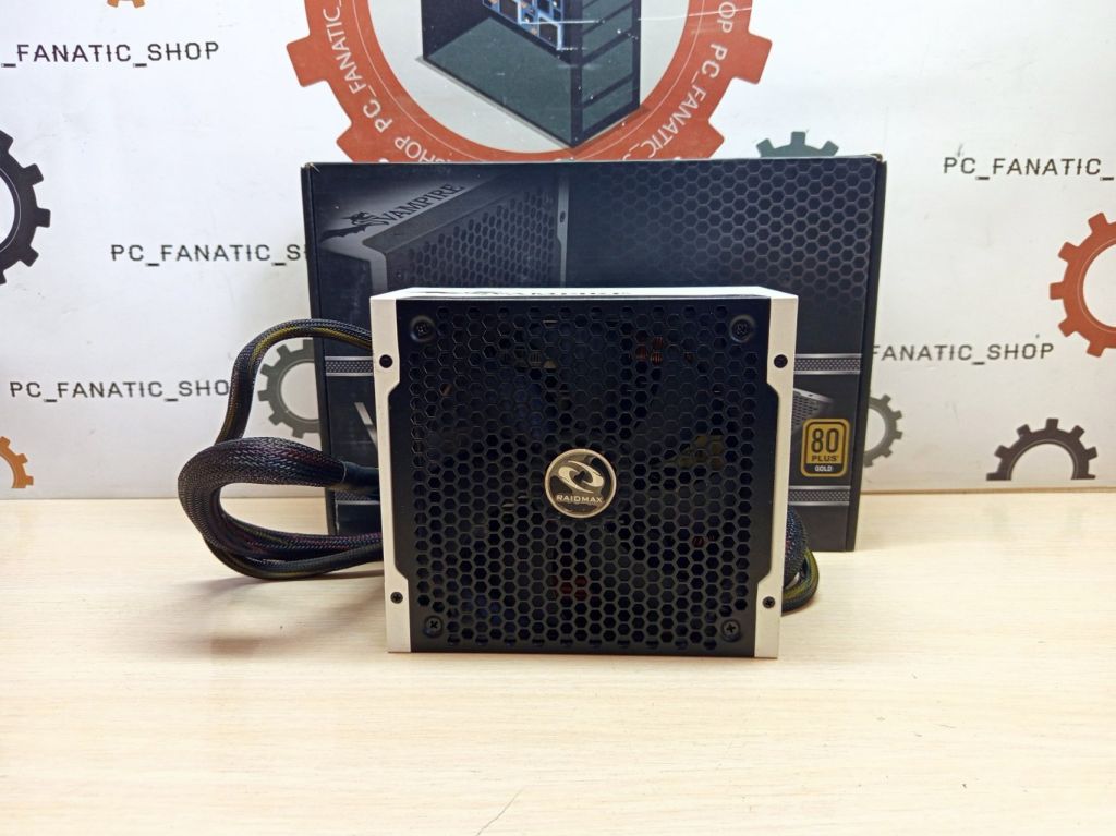 Блок живлення Raidmax Vampire 800W - фото фото фото 1