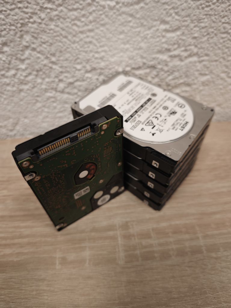 Серверний HDD HGST 600G - фото фото фото 1