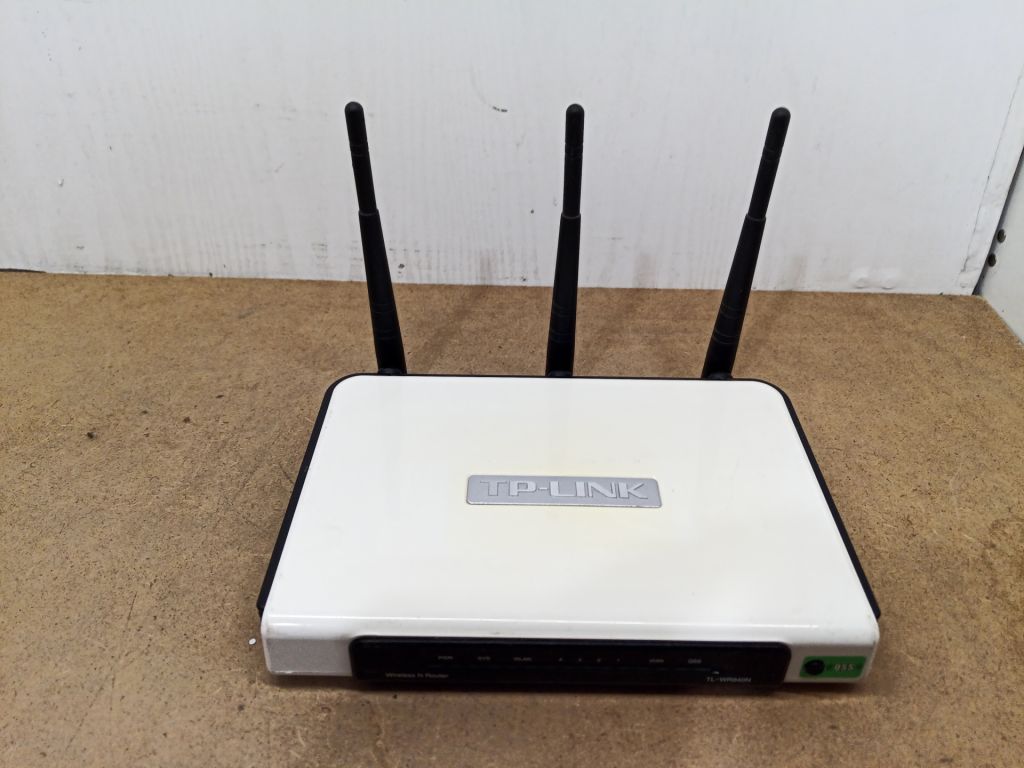 Б/У роутер TP-LINK TL-WR940N  без блоку живлення код tp4 - фото фото фото 1