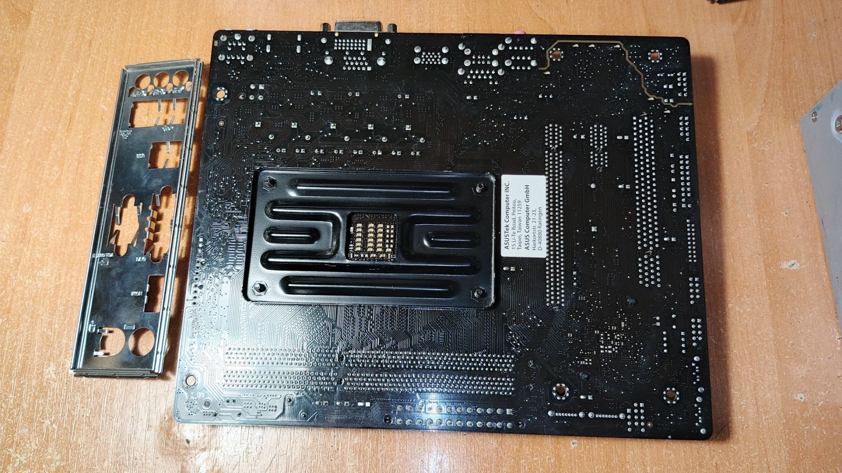 Материнська плата Asus A68HM-PLUS  (sFM2/FM2+, AMD A68H, PCI-Ex16)   (читать текст) - фото фото фото 1
