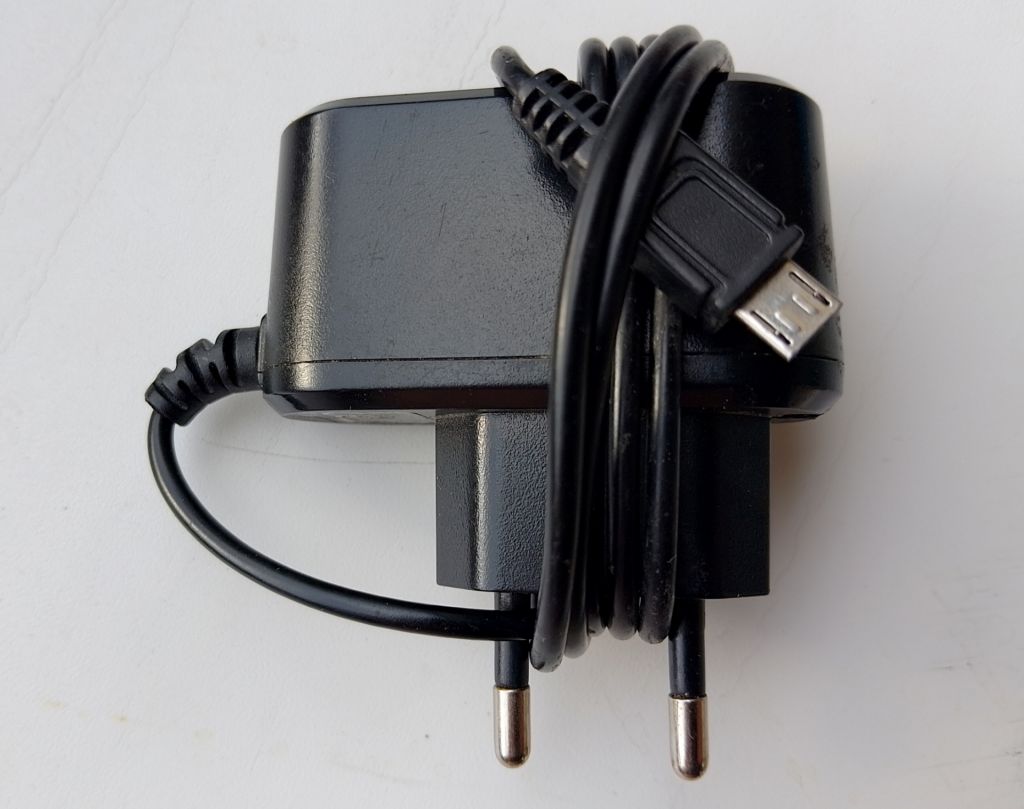 Адаптер, зарядка, зарядное устр-во Max Com 5,0V, 500mA,Micro USB - фото фото фото 4
