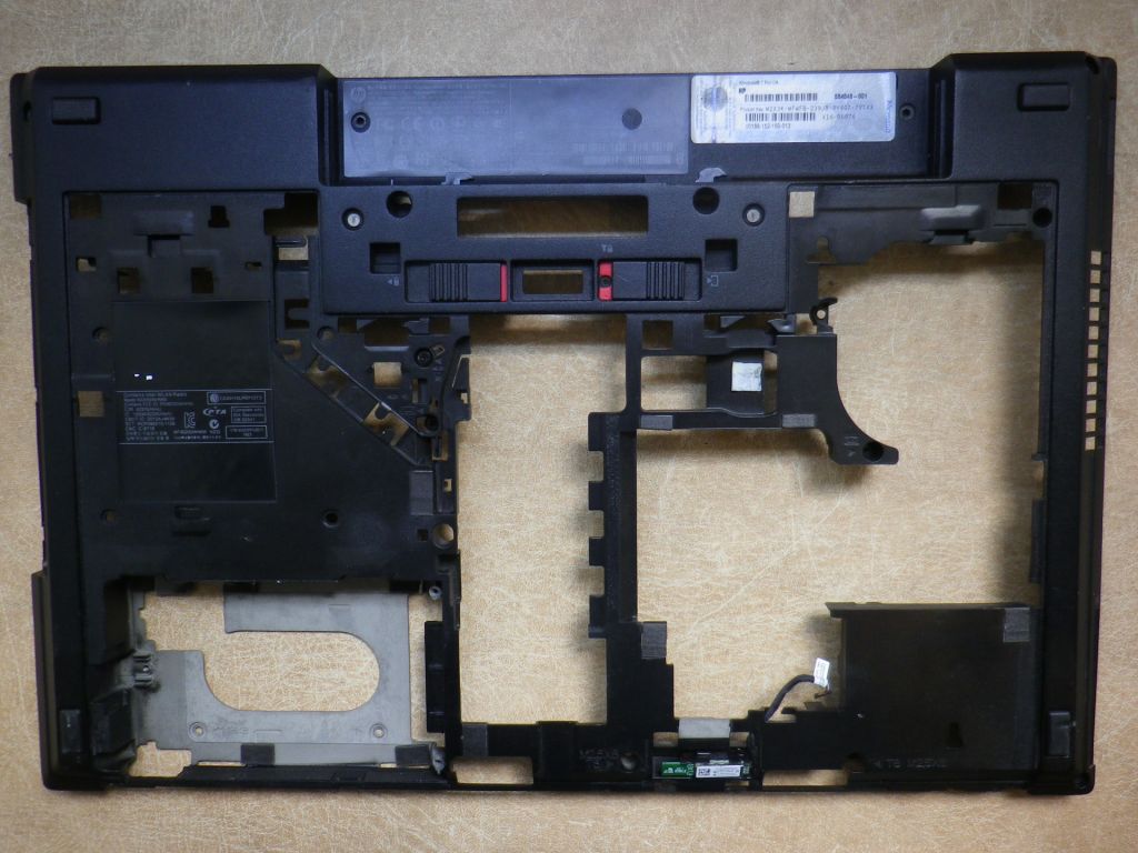 Б/У Корпус низ без сервісної кришки на HP EliteBook 8560p - фото фото фото 0