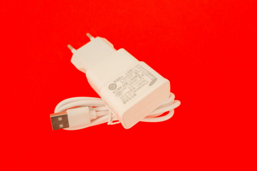 Зарядное Samsung ETA0U83CBC 5.0v 1.0A Зарядка - фото фото фото 0