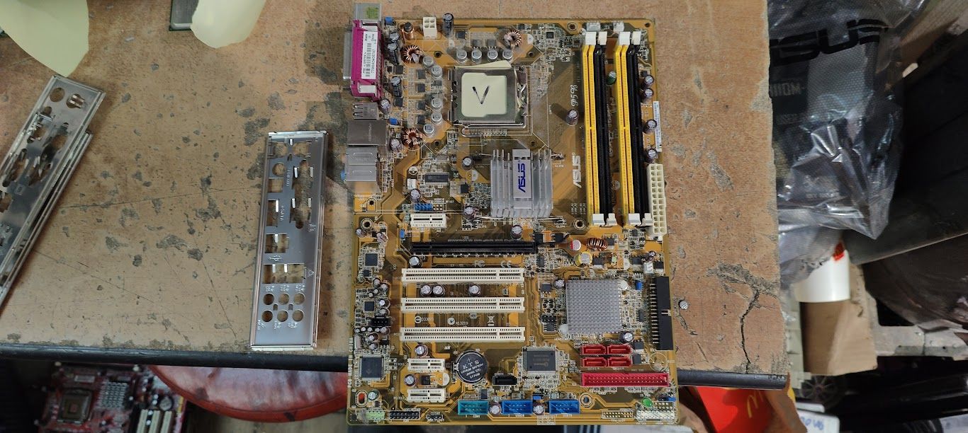 Мат. плата ASUS P5B LGA775 P965 PCI-E+GbLAN SATA ATX 4DDR2 № 230105 - фото фото фото 0