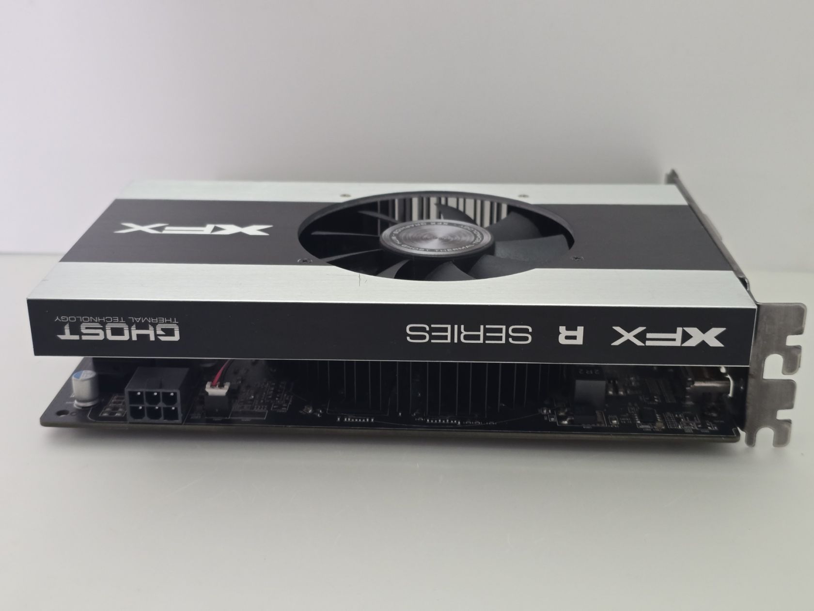Видеокарта XFX Radeon R7 250X 2GB  (GDDR3,128 Bit,HDMI,PCI-Ex,Б/у) - фото фото фото 1
