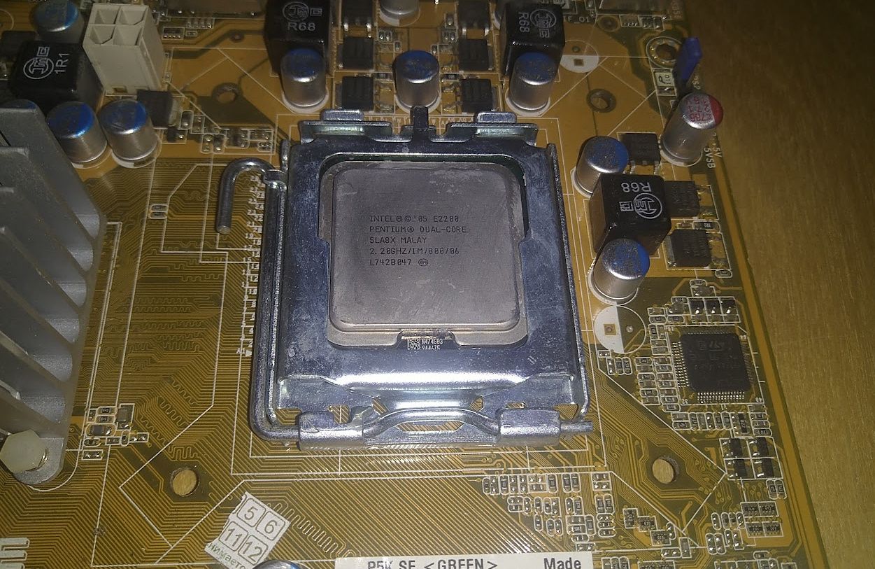 Материнская плата ASUS P5K SE  LGA775 4DDR + процессор E2200 - фото фото фото 3