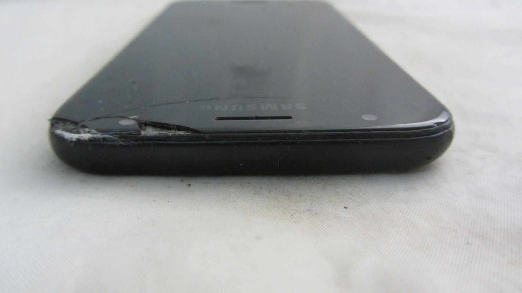 Samsung Galaxy J3 2017   (SM-J330F) Black - фото фото фото 3